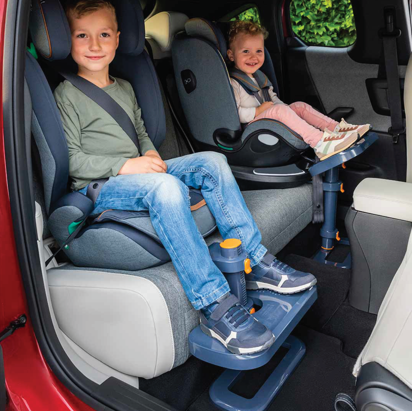 KneeGuard Kids Car Seat Footrest providing comfort during a long car trip